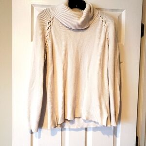 Pinque white‎ sweater